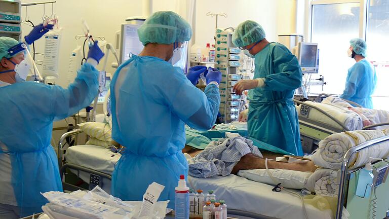 Die Haßbergkliniken behandeln derzeit 25 Corona-Patienten. Drei davon liegen auf der Intensivstation in Haßfurt (Symbolbild). Die stößt allmählich an ihre Kapazitätsgrenzen. Die Haßbergkliniken behandeln derzeit 25 Corona-Patienten. Drei davon liegen auf der Intensivstation in Haßfurt (Symbolbild). Die stößt allmählich an ihre Kapazitätsgrenzen.
