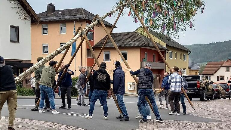 Fasching, Maibaum, Adventszeit. Beim Faschingsverein Sendelbach reiht sich eine Veranstaltung an die nächste.