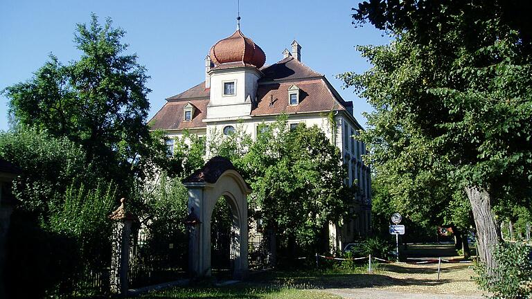 Scheinfelds Angebot: Das alte Amtsgericht wäre groß genug, um als Naturparkzentrum im Steigerwald auch die in nächster Nachbarschaft gelegene Geschäftsstelle des Trägervereins Naturpark Steigerwald mit aufzunehmen.