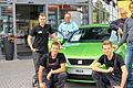 Ausbildung bei Seat-Streit: Inhaber Rudolf Streit, Werkstattmeister Bernd Faulstich und Serviceleiter Christoph Fischer (hinten, von links) mit Andreas Mühlen, Andreas Bartl und Jason Lattermann (vorne, von links).