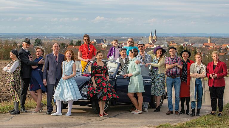 Ein 'Wunderland' in Gerolzhofen: Die große Historien-Revue wird das Kleine Stadttheater im September auf die Bühne bringen. Ein 'Wunderland' in Gerolzhofen: Die große Historien-Revue wird das Kleine Stadttheater im September auf die Bühne bringen.