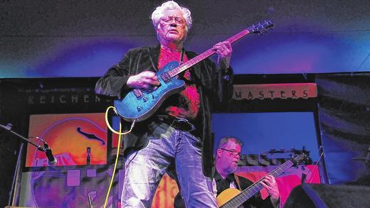 7. Guitar Masters in Reichenberg: Jazzrock-Legende Larry Coryell vorn mit Bassist Dave King.