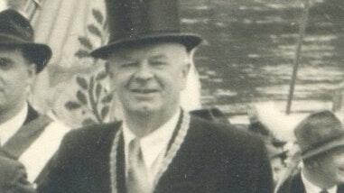 Dem früheren Oberbürgermeister Siegfried Wilke hat die Stadt im Oktober 2021 das Ehrenbürgerrecht aberkannt. Dem früheren Oberbürgermeister Siegfried Wilke hat die Stadt im Oktober 2021 das Ehrenbürgerrecht aberkannt.