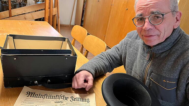 Werner Seitz vom Sebastiani-Verein Lengfurt wird sowohl die Hutschachtel als auch die darin gefundene Zeitung von 1944 ebenso sorgfältig aufheben wie den Zylinder, den beim nächsten Sebastiani-Fest sicherlich ein Mitglied der Sebastiani-Wehr tragen wird.