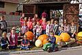 Besonders die Kinder hatten in Rieden ihre Freude am Kürbis-Wiegen in der historischen Viehwaage.