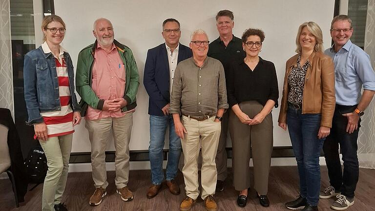Ein Teil der neuen Vorstandschaft (von links): Diana Schreck, Otto Kremling, Andreas Scheuring, Alfred Kraus, Christoph Schuster, Heike Paul-Scheuring ,Katja Bieber und Michael Gutberlet.