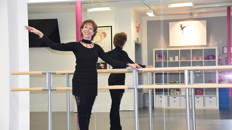 Cornelia Hoffmann in ihrem Ballettstudio in der Ortsmitte von Urspringen.