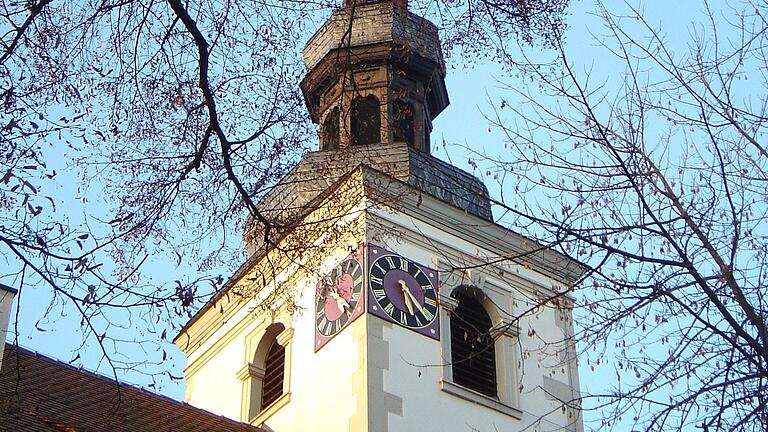 Kirche mitLinde