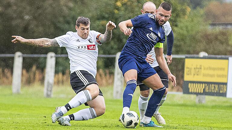 Daniel Meusel (rechts) ist mit dem TSV Gochsheim in die Landesliga aufgestiegen. Nun stehen auch die 17 Gegner des Neulings fest. Daniel Meusel (rechts) ist mit dem TSV Gochsheim in die Landesliga aufgestiegen. Nun stehen auch die 17 Gegner des Neulings fest.