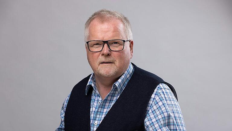 Der Journalist Eberhard Schellenberger liest am 17. Oktober in der Stadtbibliothek von Marktheidenfeld aus seinem Buch „Deckname Antenne“.