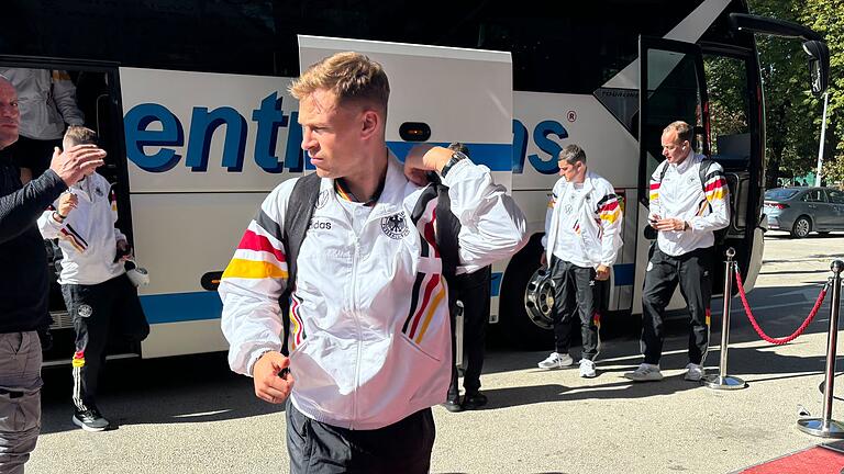 Vor Bosnien-Herzegowina - Deutschland       -  Kapitän Joshua Kimmich ist einer der Stammspieler, die nicht verletzt ausfallen.