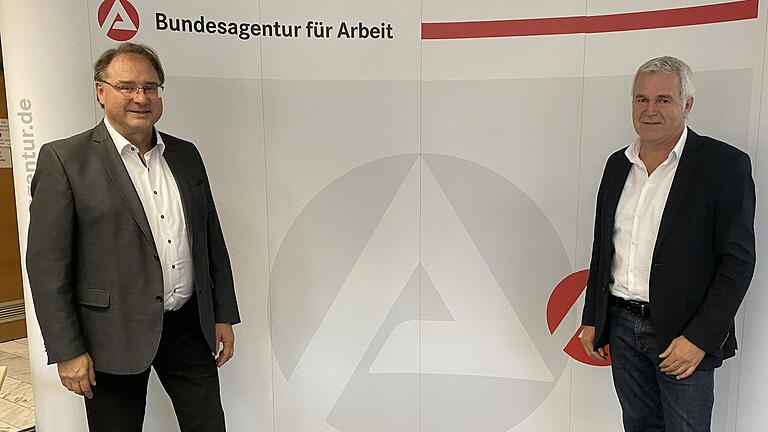 Bei einer Presserunde sprachen Thomas Stelzer (links), Leiter der Agentur für Arbeit Schweinfurt, und Thomas Schlereth,&nbsp; Teamleiter der Berufsberatung, über den Ausbildungsmarkt.