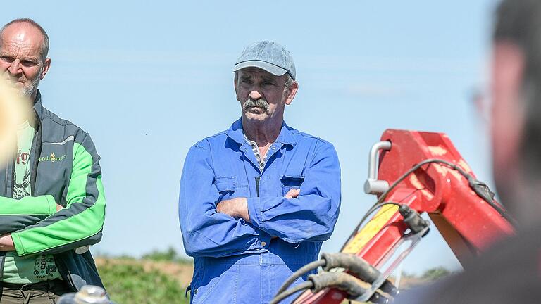 Franz Walch, Landwirt aus Sonderhofen, hat seit drei Jahrzehnten sehr gute Erfahrungen mit dem Anbau von Zwischenfrüchten gemacht, die die Bodenfruchtbarkeit fördert.