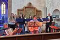 Die Musikgruppe 'Kreuz &amp; Quer' aus Wolfsmünster hatte die musikalische und textliche Gestaltung der 'Abendgesänge' zum Thema 'Frieden, Freude, Menschlichkeit' in der Stadtpfarrkirche St. Peter und Paul in Gemünden übernommen.