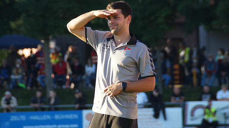 Trainer Victor Kleinhenz (TSV Aubstadt) hofft auf die Pokal-Sensation gegen die Münchener Löwen.