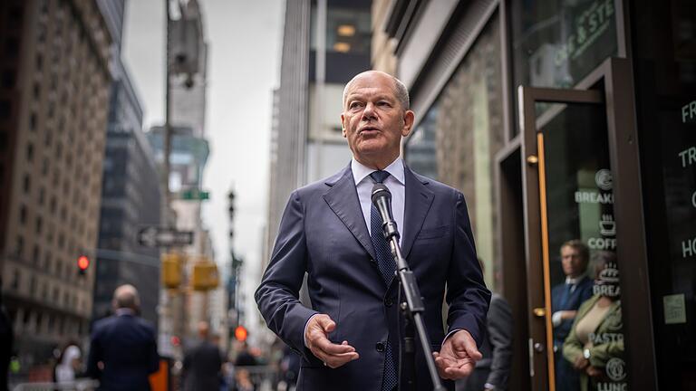 Kanzler Scholz in New York       -  Die jüngste Landtagswahl verfolgte Scholz aus New York. (Archivbild)