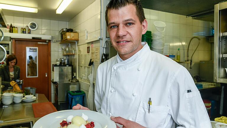 Musste wegen Personalmangels vorübergehend die Öffnungszeiten herunterfahren: Inhaber Johannes Schwab vom Restaurant 'Augustiner am See' in Birklingen (Lkr. Kitzingen).