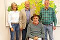 Landschaftsgärtner Martin Weißenberger (Dritter von links) wurde in einer kleinen Feierstunde in den Ruhestand von Bürgermeisterstellvertreter Hubert Segeritz (Zweiter von links), Bauhofleiter Guido Schmitt und Personalratsvorsitzender Melanie Hofmann verabschiedet.