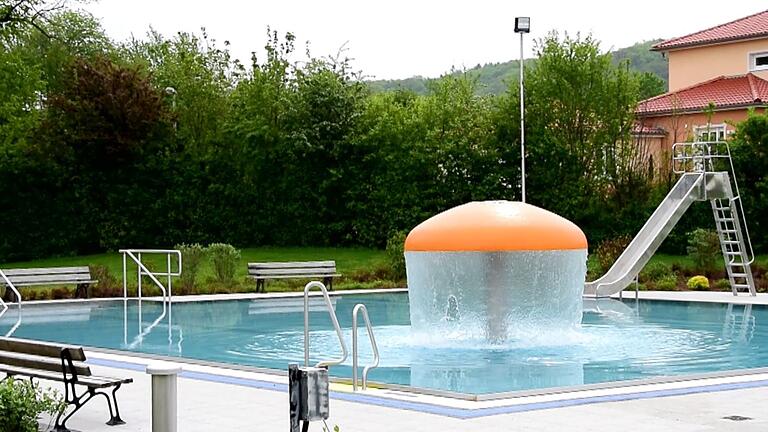 Dient auch zum Feuerlöschen: das Freibad Abtswind. Dient auch zum Feuerlöschen: das Freibad Abtswind.