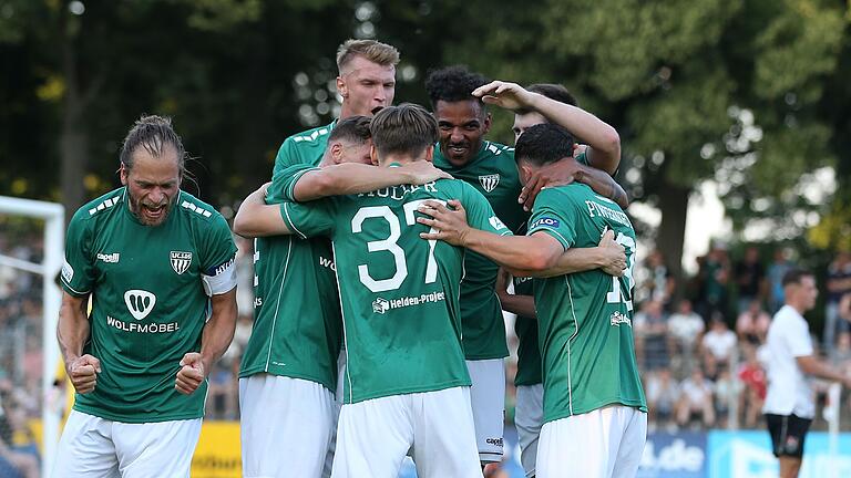 Kann der FC 05 Schweinfurt im Auswärtsspiel beim TSV Buchbach Tore und Punkte bejubeln?