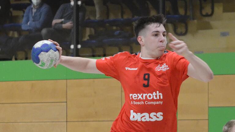 Jakob Röder war in Haunstetten mit acht Treffern erfolgreichster Lohrer Werfer, vier seiner Tore erzielte der Linksaußen in den letzten zehn Minuten. Dennoch kassierten er und sein Team die erste Saison-Niederlage. Jakob Röder war in Haunstetten mit acht Treffern erfolgreichster Lohrer Werfer, vier seiner Tore erzielte der Linksaußen in den letzten zehn Minuten. Dennoch kassierten er und sein Team die erste Saison-Niederlage.