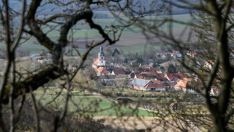 Trappstadt im Landkreis Rhön-Grabfeld zählt zusammen mit dem Ortsteil Alsleben 950 Einwohner.&nbsp;Die Landesgrenze zu Thüringen ist vom Rathaus gut einen Kilometer Luftlinie entfernt.