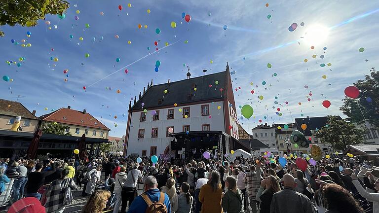 Am ersten Oktoberwochenende findet im Herzen der Kreisstadt das Haßfurter Straßenfest statt.