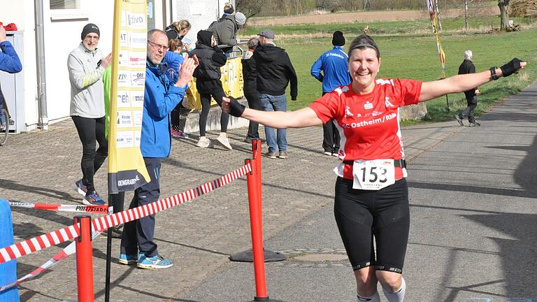 Anna-Lena Klee nimmt neben Quadrathlons auch an Triathlons teil. Anna-Lena Klee nimmt neben Quadrathlons auch an Triathlons teil.