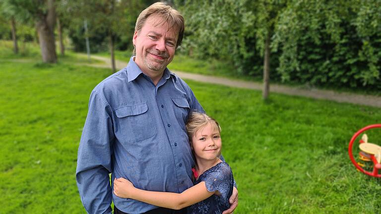 Alexander Schuster mit seiner Tochter Lilly (7) Alexander Schuster mit seiner Tochter Lilly (7)