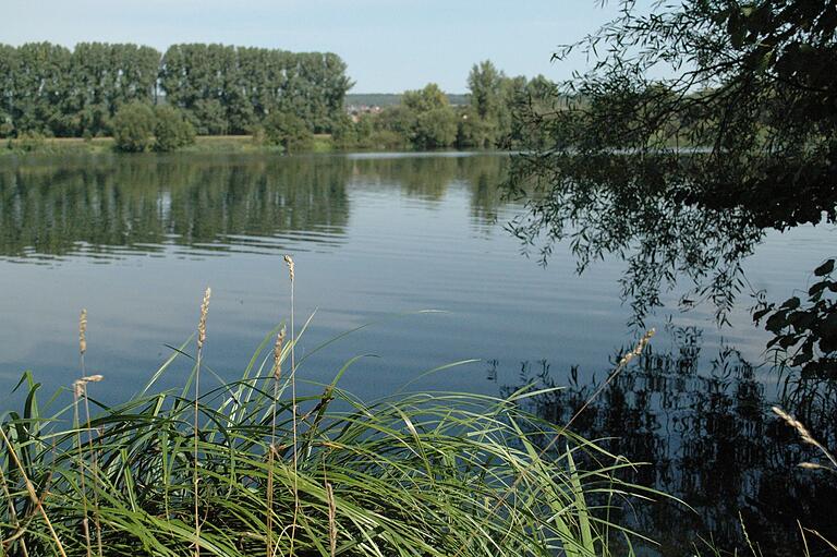 Der Horhäuser See bei Theres lädt zum Schwimmen, Tauchen und Sonnen ein. Der Horhäuser See bei Theres lädt zum Schwimmen, Tauchen und Sonnen ein.