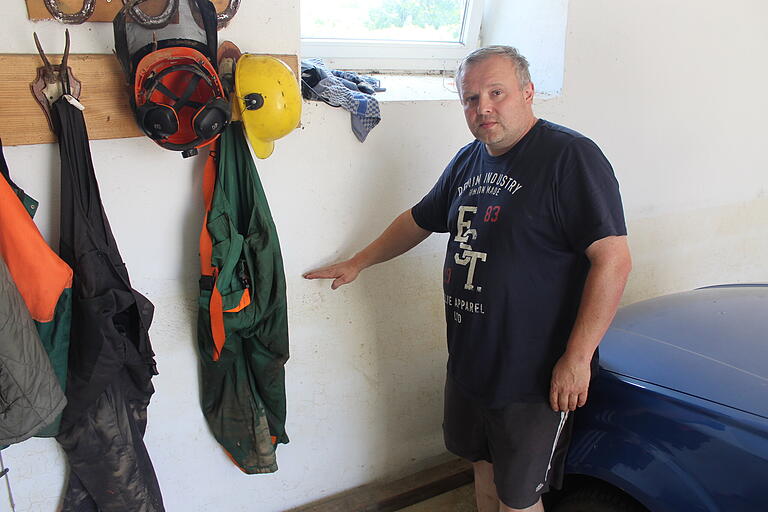 Bis auf diese Höhe stand das Wasser in der Garage von Klaus Weickert.