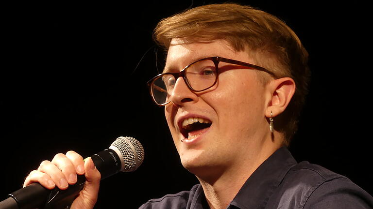 Sieger des Poetry Slam in Schweinfurt in der Applauswertung: Matti Linke aus Hannover.