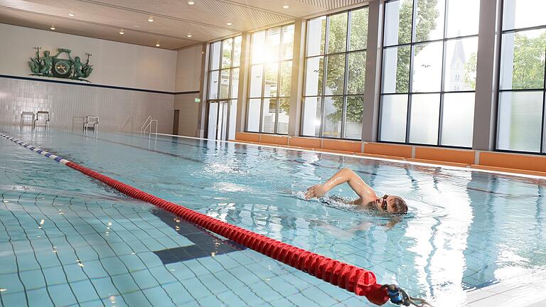 Gute Infrastruktur in der Sanderau: Das Schwimmbad Sandermare wird sowohl von Jung und Alt gerne genutzt.&nbsp;&nbsp;