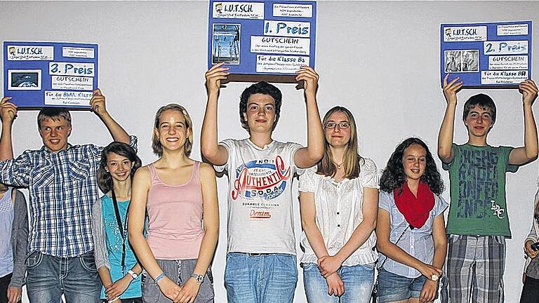 Die Sieger: (von links) Luisa Metz, Gero Karsten, Svenja Grohm, Jule Albert, Louis Katzenberger, Kristina Fibug, Milena Blumrich, Marcel Vogler und Laura Hahn. Die Sieger: (von links) Luisa Metz, Gero Karsten, Svenja Grohm, Jule Albert, Louis Katzenberger, Kristina Fibug, Milena Blumrich, Marcel Vogler und Laura Hahn.