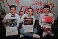 Neben den 'Sixpack-Boys' (von links) Tobias Muth, Fabio Bauer und Julius Hartmann sind anlässlich des 33-jährigen Bestehens der Faschingsabteilung auf einem närrischen Jubiläumskalender mit viel Sexappeal eine Vielzahl von Aktiven der Leinacher Fasenacht in origineller Pose zu bewundern.