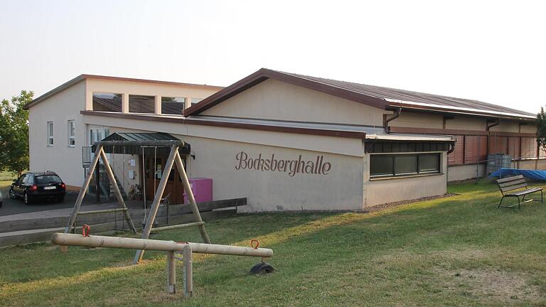In der Rettersheimer Bocksberghalle findet das Training von die an Parkinson erkrankten Sportler und Sportlerinnen statt. In der Rettersheimer Bocksberghalle findet das Training von die an Parkinson erkrankten Sportler und Sportlerinnen statt.