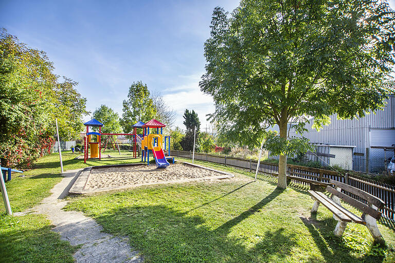 In Stettfeld gibt es mehrere Kinderspielplätze, wie beispielsweise hier am Toracker.