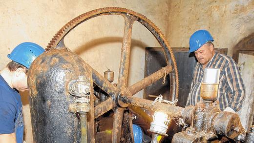 Eigentlich noch in gutem Zustand: der Hydraulische Widder vom Zeller Bock. Eigentlich noch in gutem Zustand: der Hydraulische Widder vom Zeller Bock.
