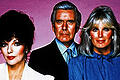 Legendär: Joan Collins, John Forsythe und Linda Evans (von links) in &bdquo;Der Denver-Clan&ldquo;. Unten: Collins mit Bing Crosby (links) und Bob Hope während der Dreharbeiten zu &bdquo;Road to Hongkong&ldquo; (1961).