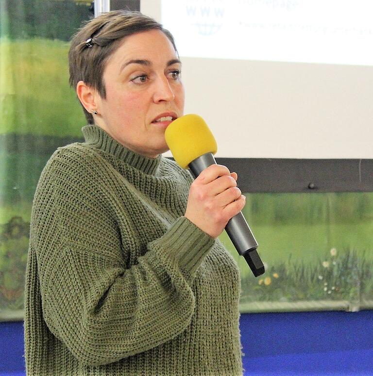 Claudia Fella von der Rehkitzrettung Unterfranken informierte über den Verein. Claudia Fella von der Rehkitzrettung Unterfranken informierte über den Verein.