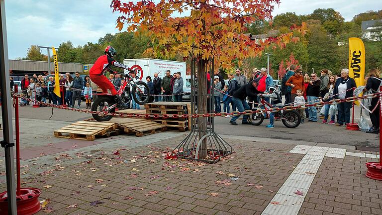 Zahlreiche Gäste kamen zum Schnuppertrial der Motorsportfreunde Frammersbach. Zahlreiche Gäste kamen zum Schnuppertrial der Motorsportfreunde Frammersbach.
