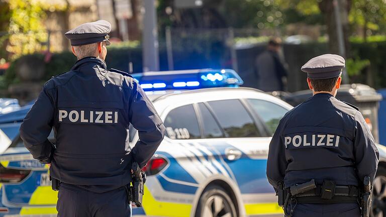 Polizei       -  Das Polizeiaufgabengesetz regelt, wann Polizistinnen und Polizisten zur Gefahrenabwehr eingreifen dürfen.
