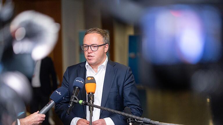 CDU nach Sondierungsgesprächen in Thüringen       -  Einigung über Passus zur Friedensfrage zwischen CDU, BSW und SPD.