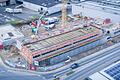 Die Baustelle am Marktheidenfelder Nordring im Dezember 2019: Im vorderen Bereich ist das Hauptgebäude des zukünftigen Feuerwehrgerätehauses mit neun Stellplätzen zu sehen, links die zweite Fahrzeughalle mit weiteren fünf Stellplätzen. Im hinteren Bereich entsteht das Nebengebäude unter anderem mit Übungsturm, Salzsilo sowie Notstromversorgung.