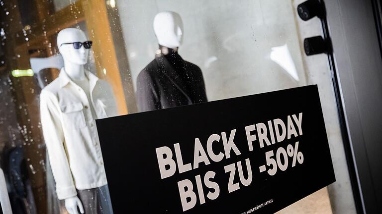 Black Friday       -  Der Black Friday ist für viele Händler ein wichtiger Umsatzbringer. (Archivbild)