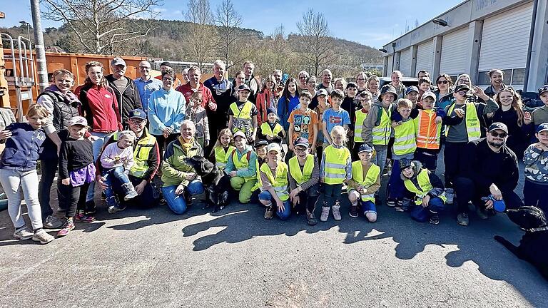 22 Vereine der Stadt Bad Kissingen stellten 206 Helfer für den Frühjahrsputz.       -  22 Vereine der Stadt Bad Kissingen stellten 206 Helfer für den Frühjahrsputz.