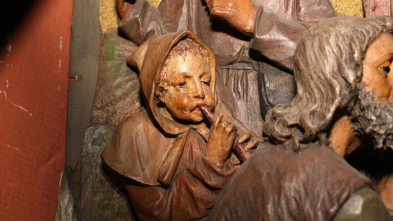 Dieser flötenspielende Hirtenjunge auf dem Weihnachtsretabel in der Kirche St. Andreas war die Vorlage für die Leitfigur des neuen Kinderkirchenführers. Dieser flötenspielende Hirtenjunge auf dem Weihnachtsretabel in der Kirche St. Andreas war die Vorlage für die Leitfigur des neuen Kinderkirchenführers.