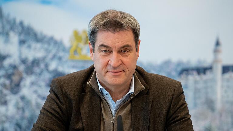 Will entgegen einer Bund-Länder-Vorgabe vom Montag und trotz steigender Zahl an Neuinfektionen in Bayern Corona-Regeln wieder lockern: Ministerpräsident Markus Söder (CSU).