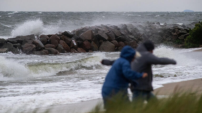 Sturmflut_Ostsee_Warnung.jpg       -  Für die Ostsee wurde aktuelle eine Warnung vor einer Sturmflut herausgegeben.