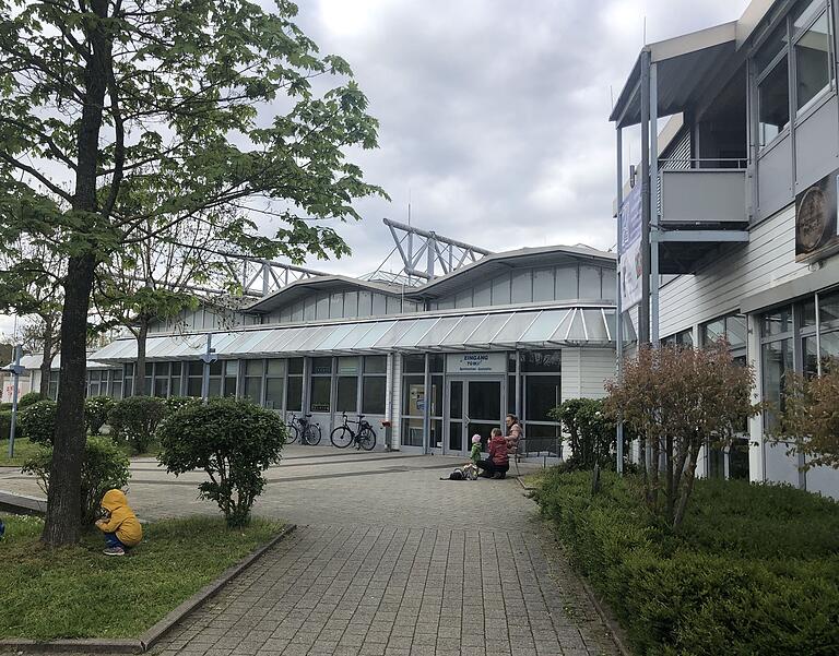 Mit einer Vierfach- und einer Sechsfachhalle bietet die Turngemeinde Würzburg in der Feggrube seit 30 Jahren beste Bedingungen zum Sport treiben.